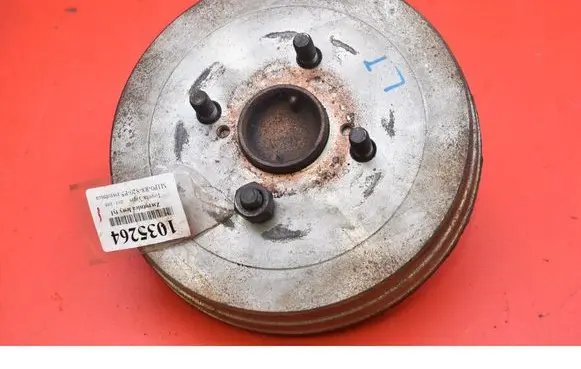 Toyota Yaris Verso Front wheel hub spindle knuckle
