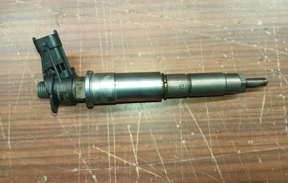 Renault Espace - Grand espace IV Fuel injector 0445115084