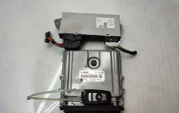 BMW 5 F10 F11 Engine ECU kit and lock set 8513161 9257039