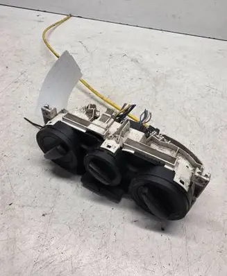 Audi 80 90 B3 Climate control unit 893819045C