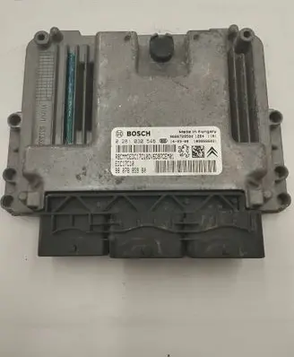 Citroen C4 II Picasso Engine control unit/module 0281030546 9666729580 9807885980