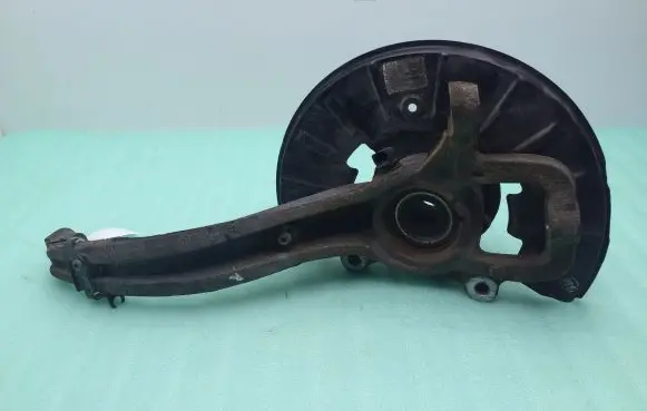 Audi Q7 4L Front wheel hub spindle knuckle 7L0615311 7P6402246A