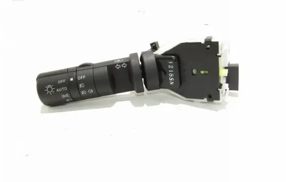 Nissan Qashqai+2 Light switch