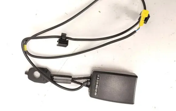 Mercedes-Benz CLS C218 X218 Front seatbelt buckle 2188600269