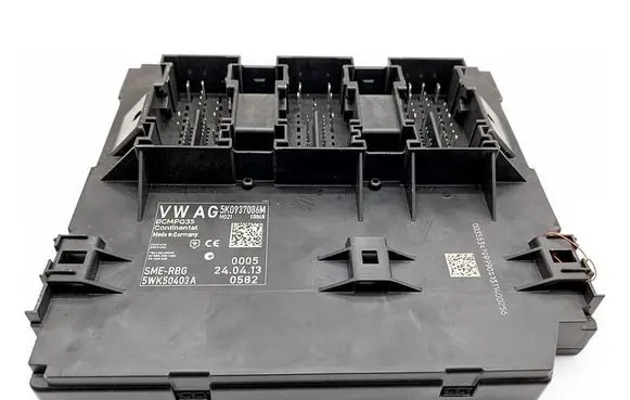 Volkswagen Sharan Central body control module 5K0937086M