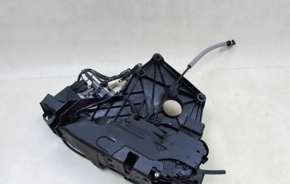 Volvo V50 Front door lock 31416685 53059