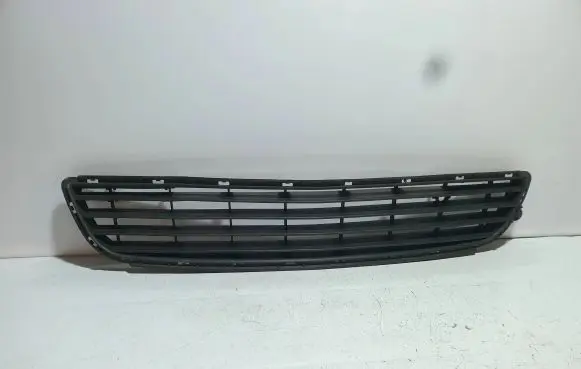 Opel Zafira B Front bumper lower grill 13124978 325769024