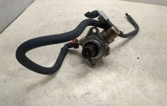 Nissan Qashqai Fuel injection high pressure pump H8201146431 166307020R