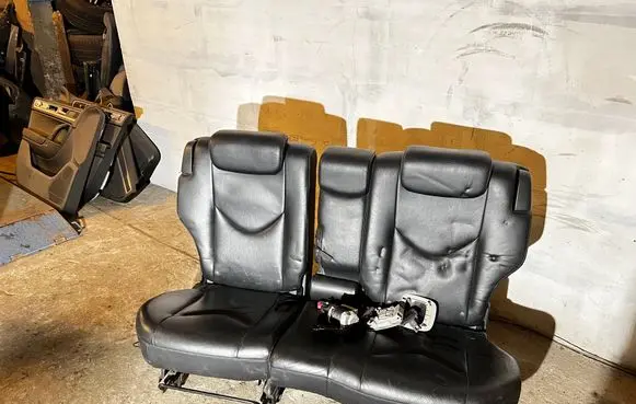 Toyota RAV 4 (XA30) Rear seat 