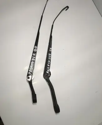 Nissan Pathfinder R50 Front wiper blade arm A25LD