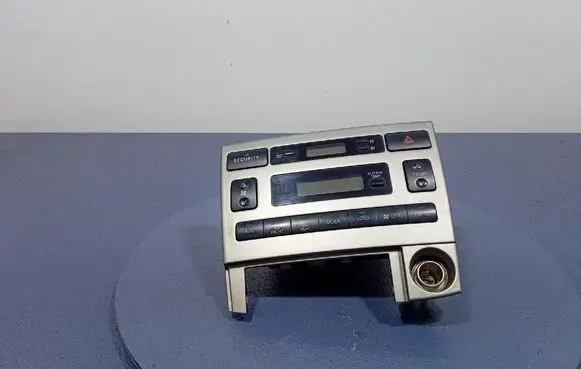 Toyota Corolla Verso E121 Climate control unit 