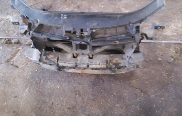 Volkswagen PASSAT B6 Radiator support slam panel 