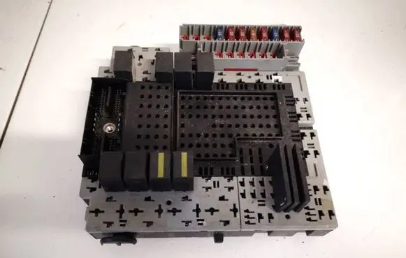 Volvo S60 Fuse box set 8645729 8676286