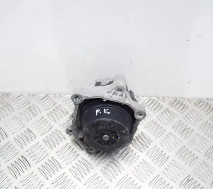 BMW 2 F22 F23 Engine mount bracket 6859407