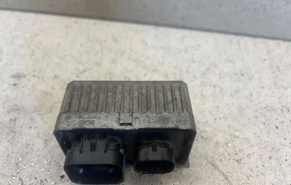 Opel Insignia A Glow plug pre-heat relay 55574293 224351