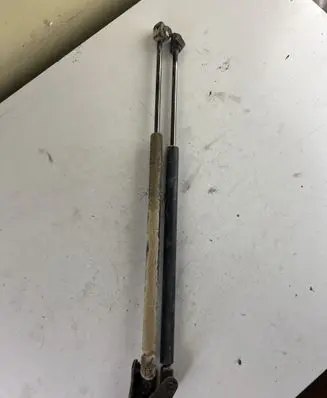 Opel Frontera B Rear window strut damper 8971717300