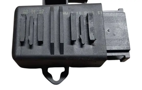 Volkswagen Touran I Seat heating relay 1Z0959772B