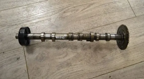 Mercedes-Benz E W211 Camshaft A64208