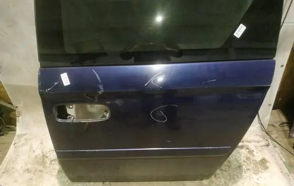 Chrysler Voyager Rear door MELYNOS