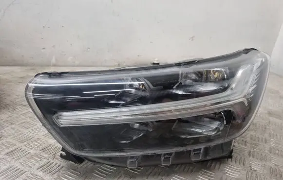 Volvo XC40 Headlight/headlamp 31655988