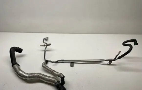 Audi Q3 8U Engine coolant pipe/hose 5N0122157N 06J121075R
