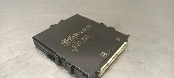 Toyota Prius+ (ZVW40) Keyless (KESSY) go control unit/module 8999047310
