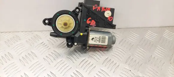 Skoda Fabia Mk1 (6Y) Rear door window regulator motor 6Q0959812 400546T6