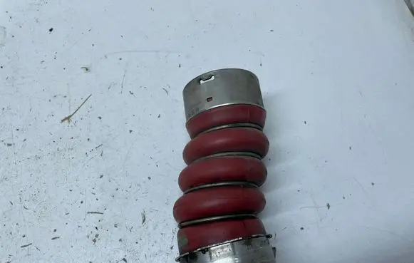 BMW X6 E71 Intercooler hose/pipe 7807987