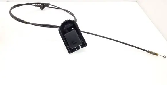 Suzuki Grand Vitara II Engine bonnet (hood) release handle