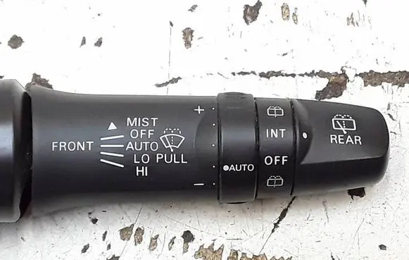Mitsubishi Outlander Wiper control stalk E532016