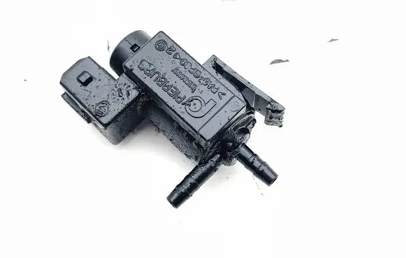 BMW X5 E70 Vacuum valve 70231800