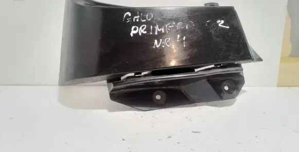 Nissan Primera Rear/tail light trim molding 3051P010