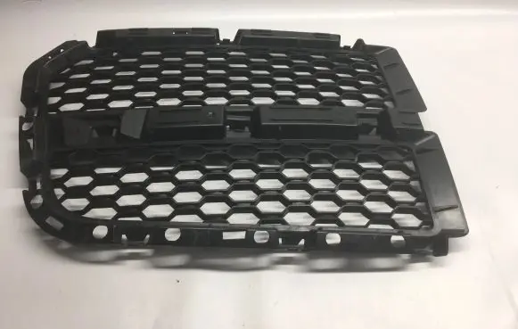 Dodge RAM 1500 DS Front grill 13DSHC1011
