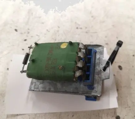 Ford Galaxy Heater blower motor/fan resistor 7M0959263