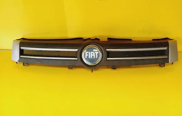 Fiat Panda II Front grill 735353899