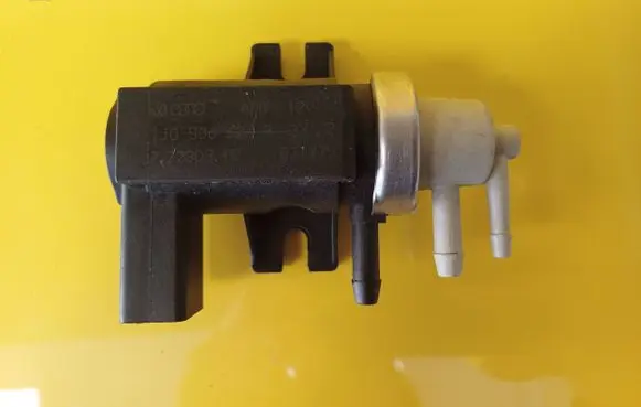 Audi A4 S4 B6 8E 8H Turbo solenoid valve 1J0906627B