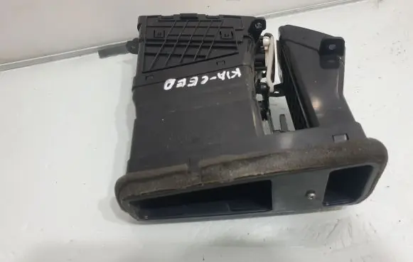 KIA Ceed Dash center air vent grill 974101H000