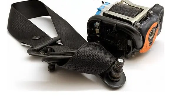 Mercedes-Benz A W176 Front seatbelt