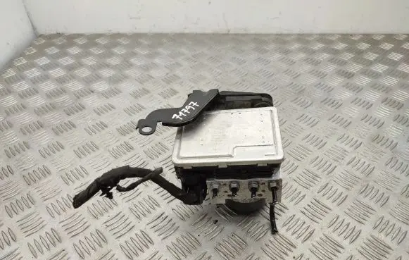 Skoda Octavia Mk3 (5E) ABS Pump 5Q0614517DC