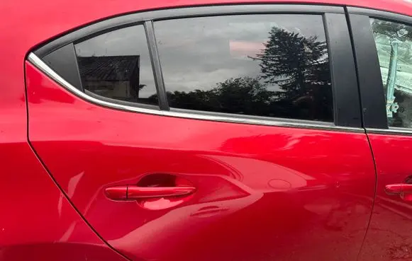 Mazda 3 III Rear door