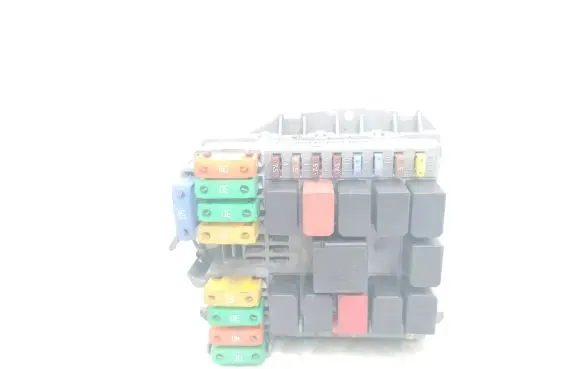 Iveco Daily 4th gen Fuse module 69501171 46520419 46520421