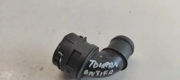 Volkswagen Touran I Engine coolant pipe/hose 1K0122291L NW2675
