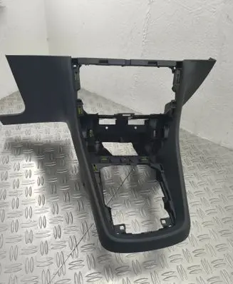 Seat Leon (5F) Center console 5F1863212D 5F1863680D