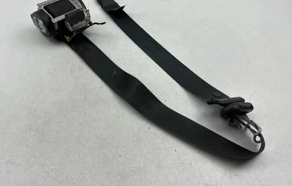Ford Mondeo MK IV Front seatbelt 606639200 20812 010000