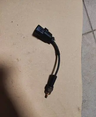 Coolant temperature sensor