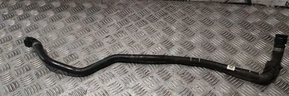 BMW 4 F32 F33 Engine coolant pipe/hose 7635807