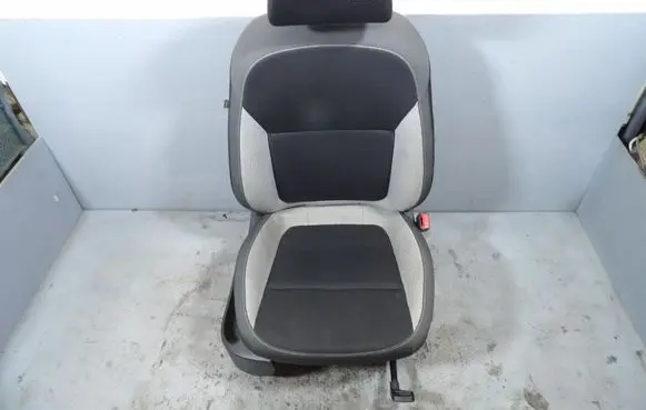 Skoda Fabia Mk3 (NJ) Front passenger seat 