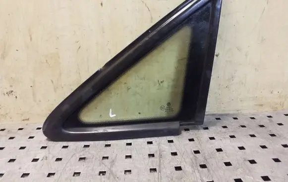 Volkswagen Touran I Front triangle window/glass 43R00048