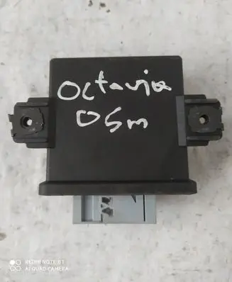 Skoda Octavia Mk2 (1Z) Light module LCM 1T0907357