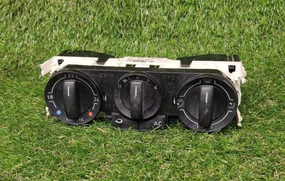 Volkswagen Polo IV 9N3 Climate control unit 6Q0820045H